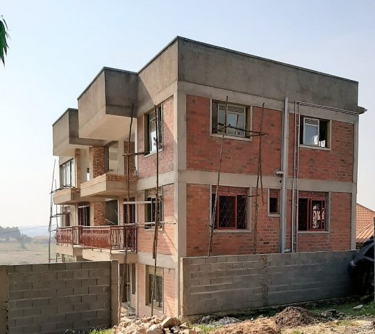 bm_exterior_sideview
