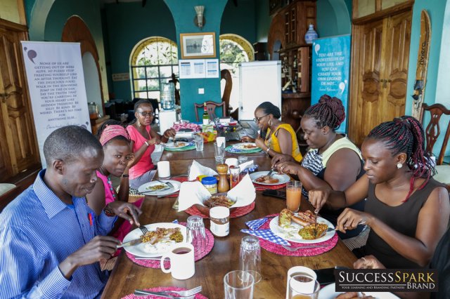 lunch-with-students-3