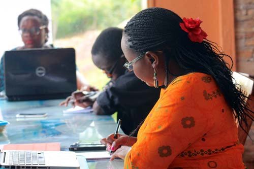 nyana-leads-a-writing-class